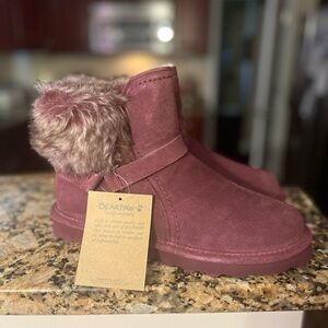 NWT Bear Paw Boots Size 10